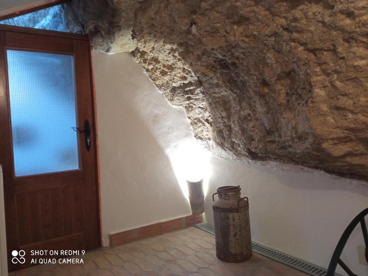 Вілла Casa Enrocada Setenil De Las Bodegas Екстер'єр фото